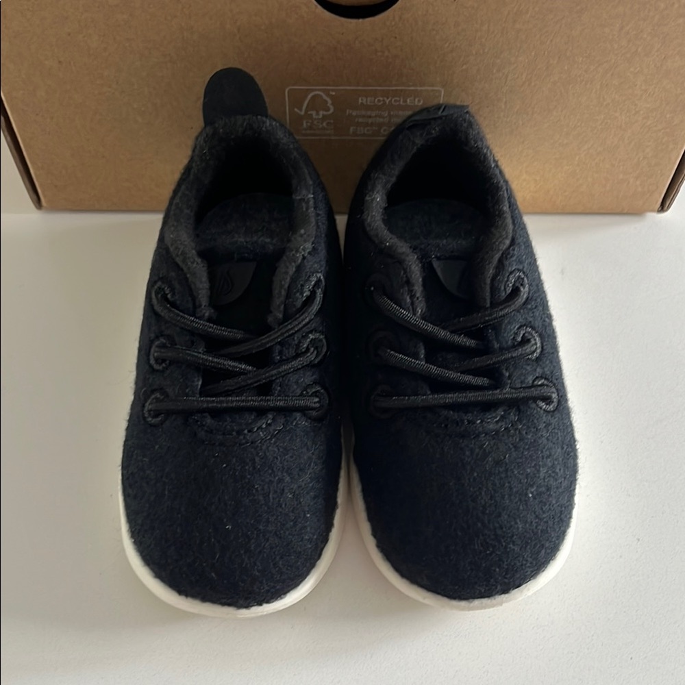 Allbirds Black Sneakers Minimalist Design Lightweight